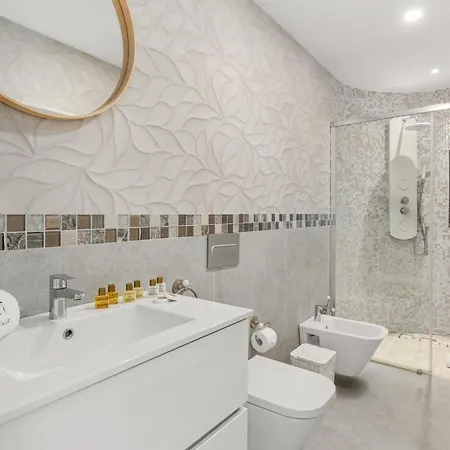 Karat Punta Rasca أرونا