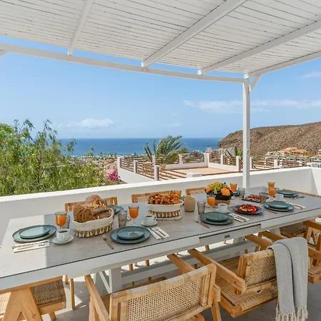 Karat Punta Rasca أرونا